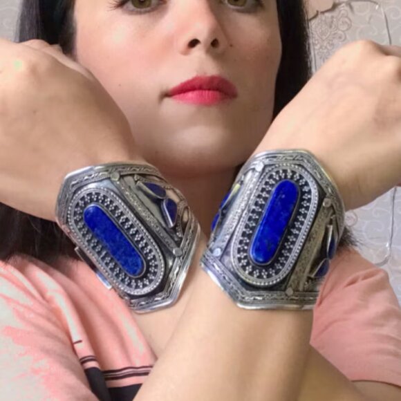 Single Lapis Lazuli Stone Cuff, Ethnic Afghan Handmade Cuff Bracelet - Picture 6 of 6